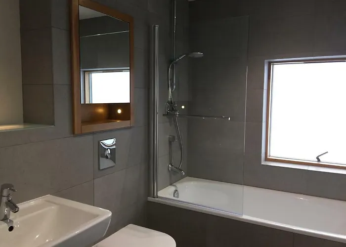 3 Summer House News * York